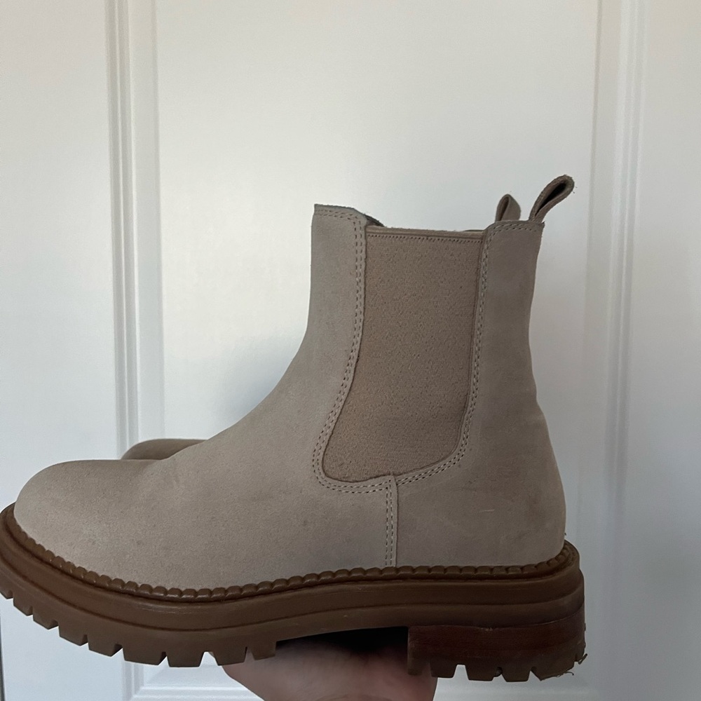 Steve Madden Chelsy Chelsea Bootie - Picture 5 of 5
